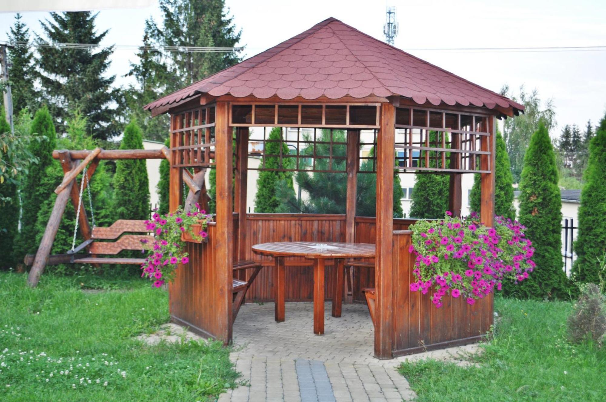Hotel Platinum Хрубешов Екстериор снимка
