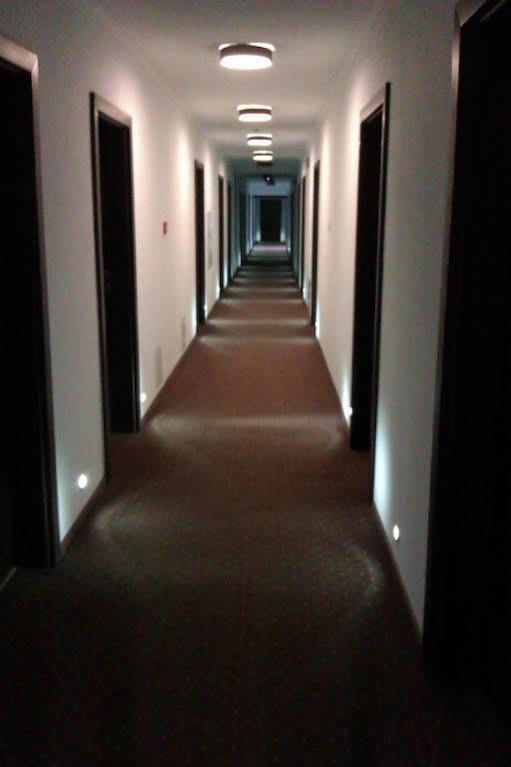 Hotel Platinum Хрубешов Екстериор снимка